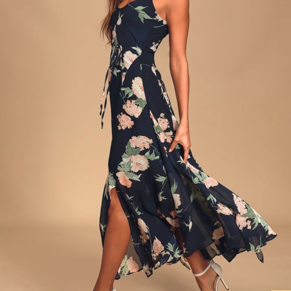 EUC - Lulus Floral Print Maxi Dress sz M